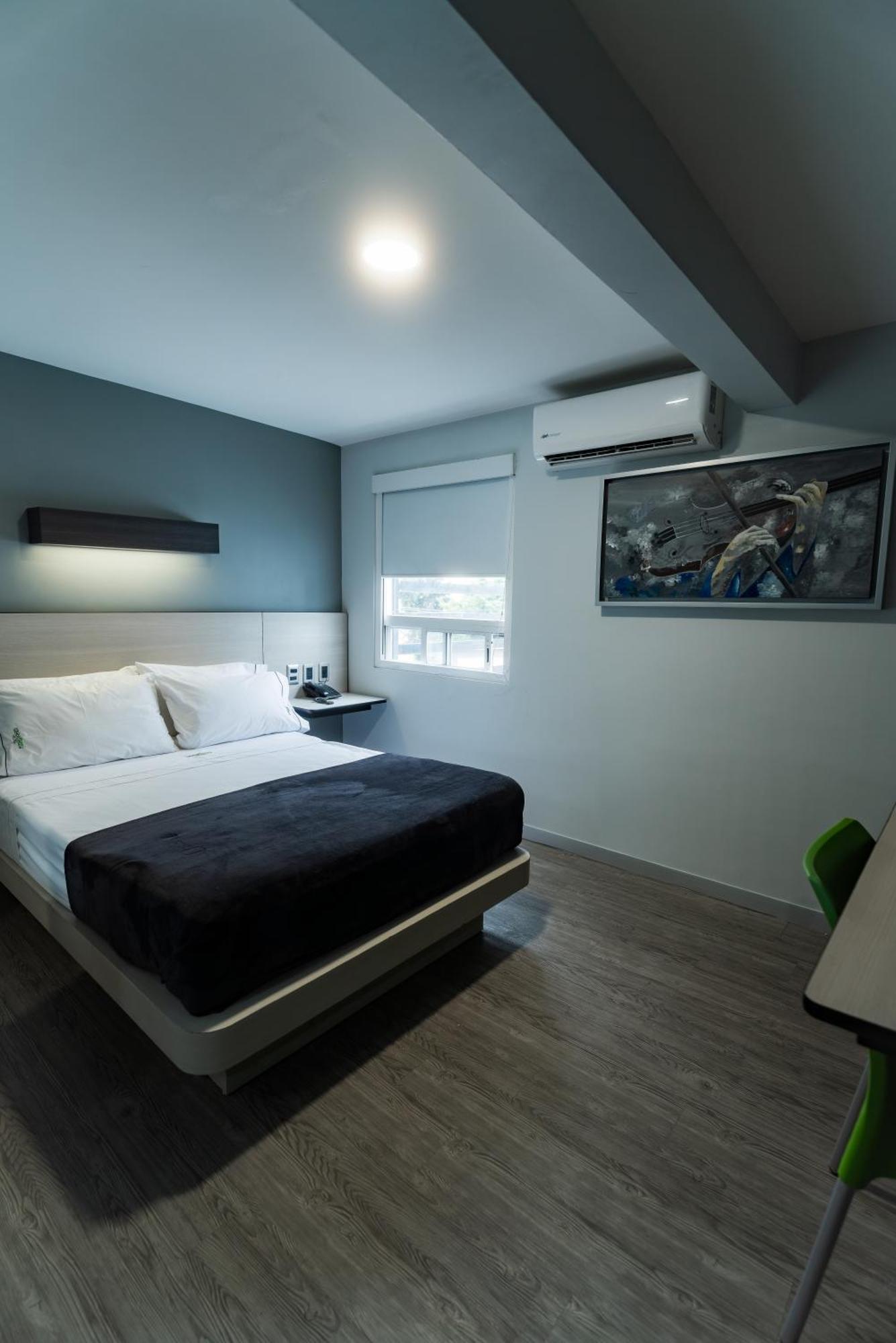 Hotel Lemon Green -Zona Expo Frente Al Centro De Convenciones Guadalajara Dış mekan fotoğraf