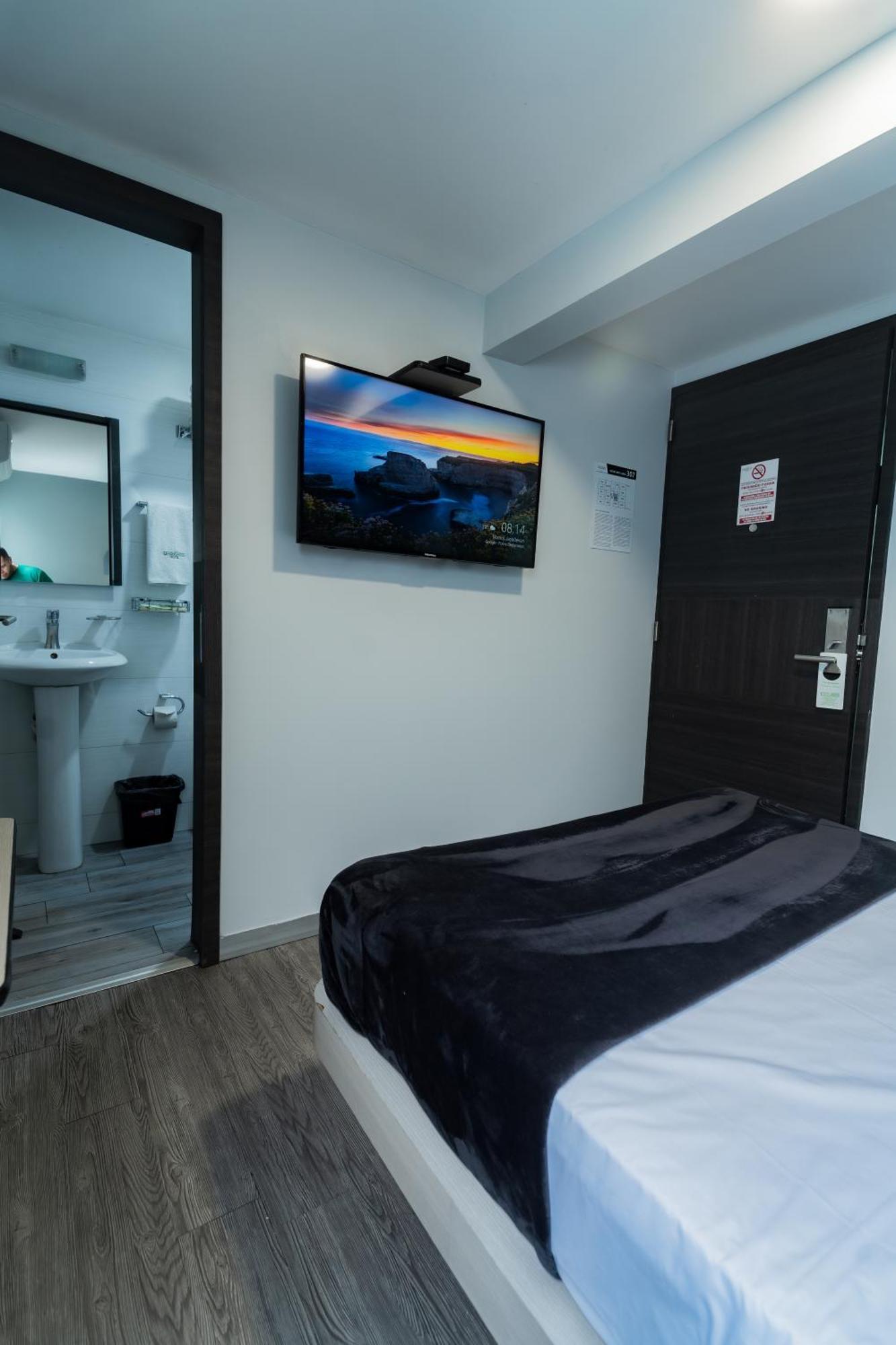 Hotel Lemon Green -Zona Expo Frente Al Centro De Convenciones Guadalajara Dış mekan fotoğraf