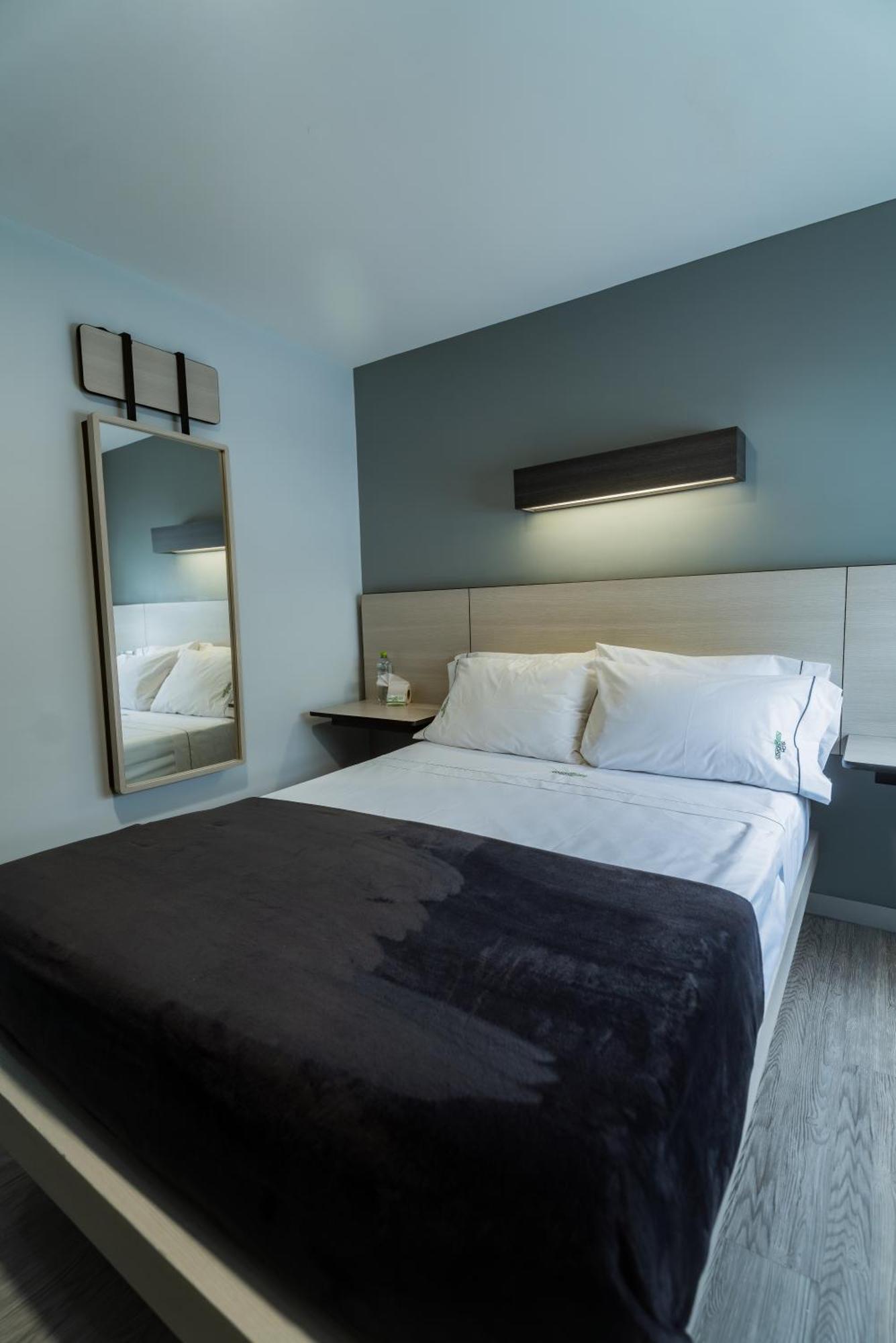 Hotel Lemon Green -Zona Expo Frente Al Centro De Convenciones Guadalajara Dış mekan fotoğraf