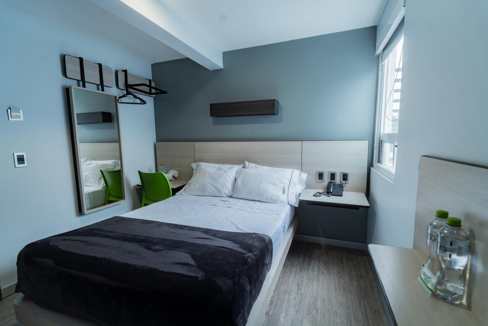 Hotel Lemon Green -Zona Expo Frente Al Centro De Convenciones Guadalajara Dış mekan fotoğraf