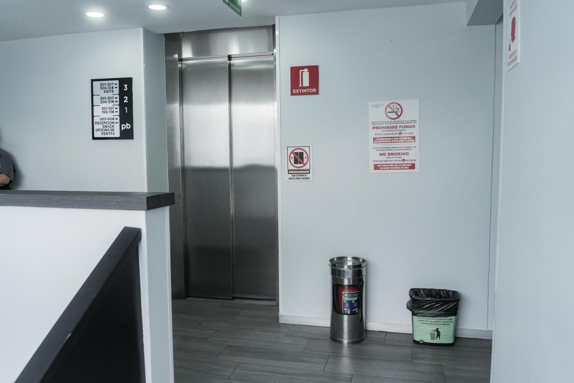 Hotel Lemon Green -Zona Expo Frente Al Centro De Convenciones Guadalajara Dış mekan fotoğraf